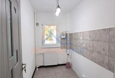 Ocazie Garsoniera bloc 1982, etaj 4, renovata, zona Militari  - Lujerului - 4