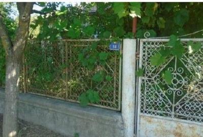 Casa si teren Straoane, cota parte 3/8. ID: R2715611 - 2