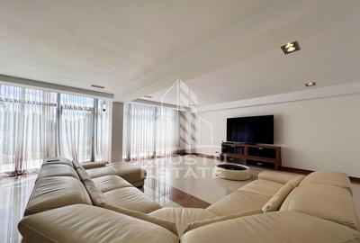 Casa de lux cu 6 camere, 5 bai, Piscina, zona Aradului