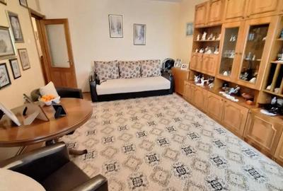 Apartament 3 camere, decomandat, Faleza Dunarii vedere Dunare - 2