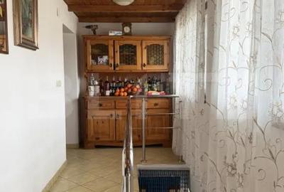 Casă cu 3 camere cu Teren 1644 Mp în Central - 3