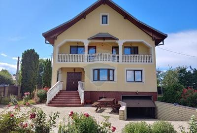 Casa / Vila de vanzare cu teren intravilan 1200 mp-Zvoristea, Suceava