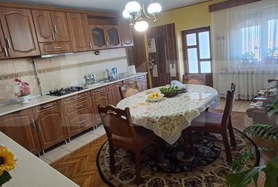 Casă cu 4 camere cu Teren 670 Mp în Central - 10