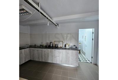 Casă individuală cu 8 camere cu Canalizare în Aviației - 4