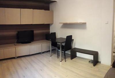 Garsonieră decomandată, mobilată în Tei - 2