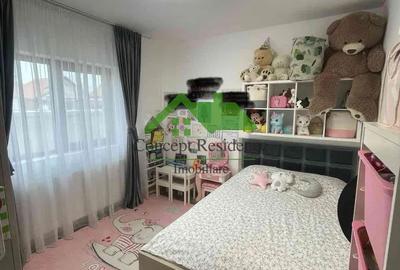 Casă cu 3 camere cu Teren 500 Mp în Central - 2