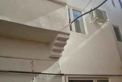 De vanzare casa la curte Mall Vitan - 5