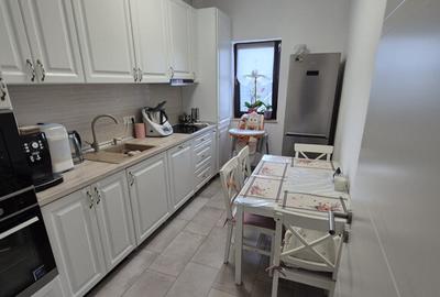 Apartament cu 2 camere cu loc de parcare si pod str. Rodnei - 14