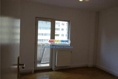 Apartament cu 4 camere decomandat în Pantelimon - 3
