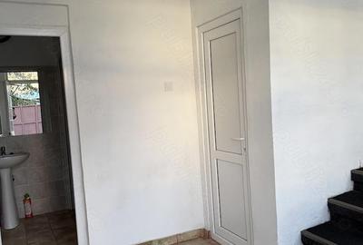 Spațiu comercial, de 1,977 mp, în Central - 6