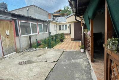 Casă cu 6 camere în Central