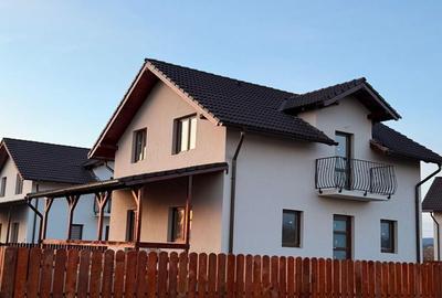 Casă cu 4 camere în Central