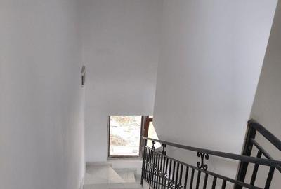 Casă cu 3 camere decomandat în Cornu - 3