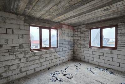 Casă / Vilă cu 12 camere, teren intravilan de 2869mp în Siminicea, SV - 21