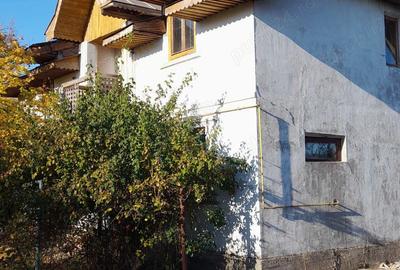 Casă cu 5 camere cu Teren 500 Mp în Mozăceni - 4