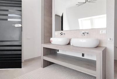 Priveliste Panoramica Spre Oras Si Masivul Tampa - 25