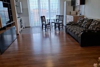 Apartament cu 3 camere decomandat în Tractorul - 6