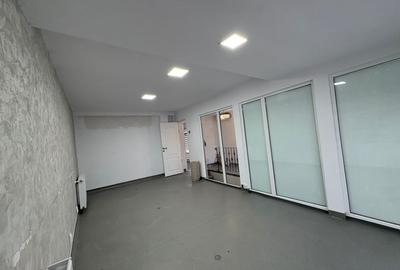 Spatiu comercial, 95 mp, Cartier 1 Mai, Zona Spital Nr. 1 - 4