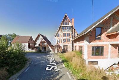 Casă cu Teren 276 Mp în Central - 9