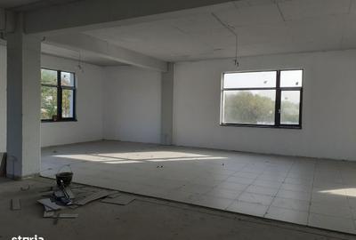 Spațiu comercial, de 1,557 mp, în Titan - 8