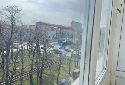 Apartament cu 3 camere semidecomandat, mobilat în Podgoria - 19