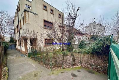 Casă cu 4 camere cu Teren 356 Mp în P-ța Muncii