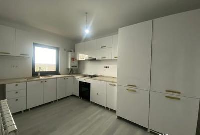 Apartament cu 2 camere semidecomandat în Miroslava - 11