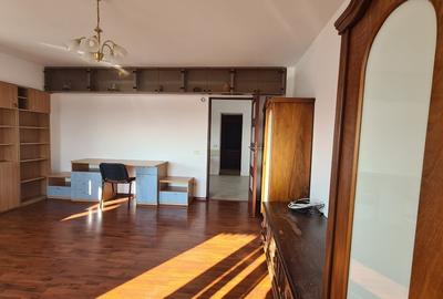 Apartament cu 3 camere decomandat în Universitate - 6