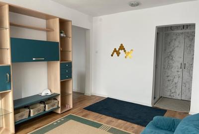 Apartament cu 3 camere semidecomandat în Nufărul - 2