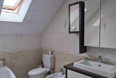 Casă cu 4 camere cu Teren 100 Mp în Central - 2