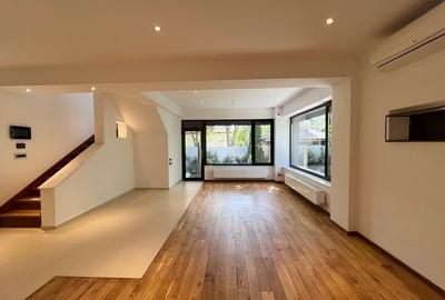 Casă individuală cu 4 camere cu Canalizare în Central - 2