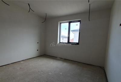 Casă cu 7 camere cu Teren 450 Mp în Moara - 14