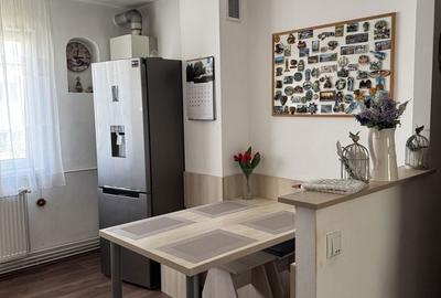 Apartament cu 3 camere decomandat în Central - 2
