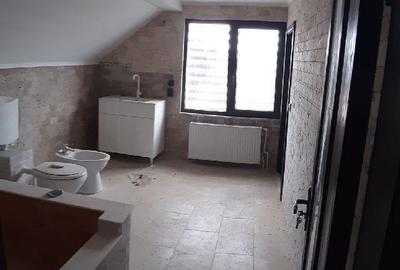 Casă cu 6 camere în Râmnicu Sărat - 2