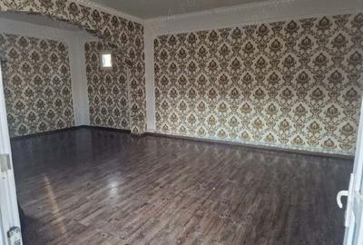 Inchiriez casa spatiu comercial cu garaj - 2