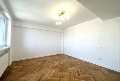 Apartament cu 3 camere decomandat în Universitate - 2