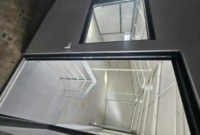 Spațiu comercial, de 205 mp, în Central - 6