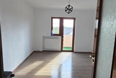 Duplex cu 4 camere cu Canalizare în Popricani - 10