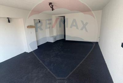 Spațiu comercial, de 330 mp, în Sud - 3