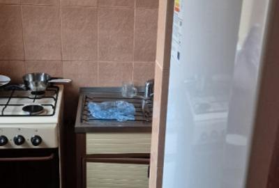 Vand apartament 2 camere semidecomandat zona Valea Rosie - 1