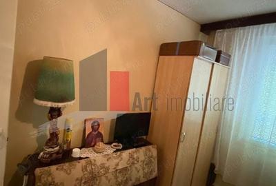 Apartament cu 3 camere decomandat în Rahova - 4