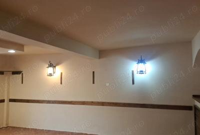 Inchiriez spatiu pt muncitori,capacitate pana la 20 persoane,3 dusuri ,3 grupuri sanitare - 1