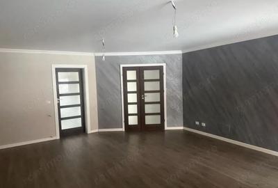 Casă cu Teren 2000 Mp în Podari - 1