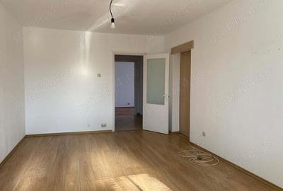 Agentia imobiliara VIGAFON vinde apartament 3 camere Nord-Cameliei Agentia imobiliara VIGAFON vinde apartament 3 camere Nord-Cameliei - 2