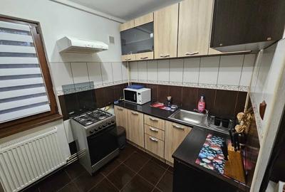 Garsoniera la etaj intermediar, situata in cartierul Astra - 3