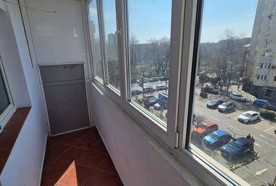 Apartament cu 3 camere decomandat în Tei - 9