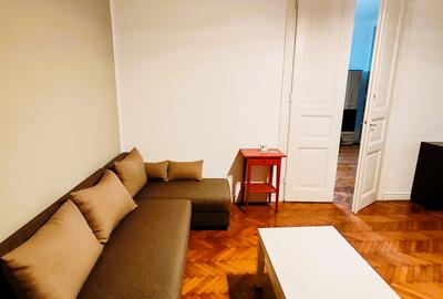 Apartament cu 3 camere semidecomandat în Central - 2
