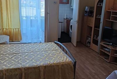 Garsonieră decomandată în Central - 2