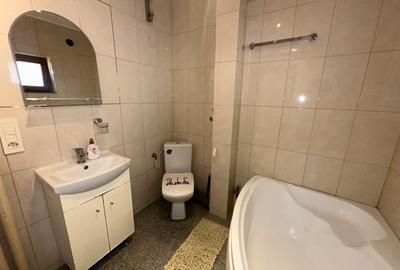 Apartament cu 2 camere semidecomandat, mobilat în P-ța Universității - 5