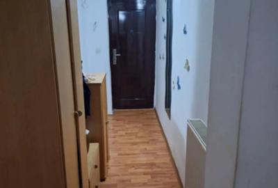 Garsonieră decomandată în Central - 2